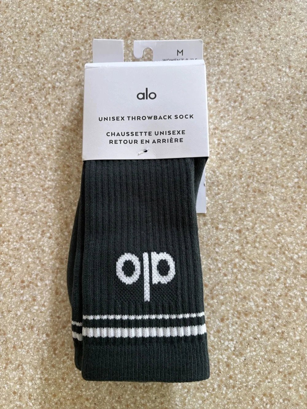 ALO Yoga Unisex Ribbed Throwback Crew Socks in Charcoal Green Size Medium